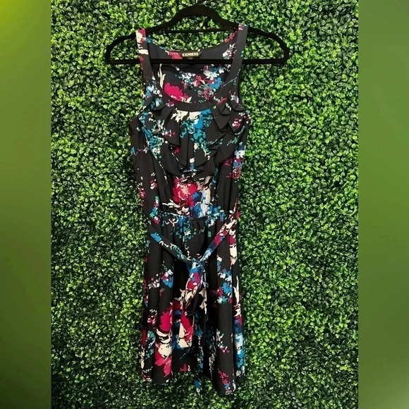 Express Fit & Flare Floral Dress - Small NEW - Picture 1 of 6